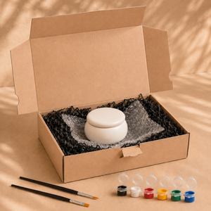 Lieferumfang der Schmuckdose zum Bemalen mit Farben, Pinseln und Verpackung