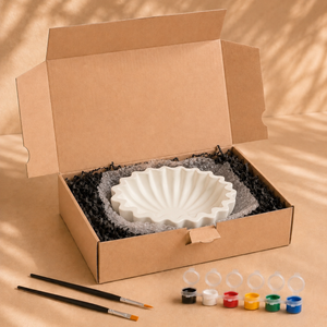 Lieferumfang der Muschelschale zum Bemalen mit Farben, Pinseln und Verpackung