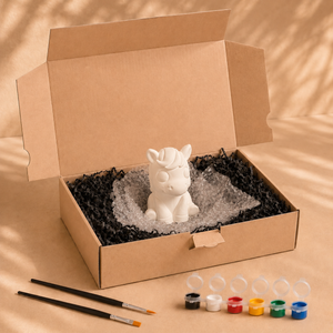 Lieferumfang des Ponys zum Bemalen mit Farben, Pinseln und Verpackung